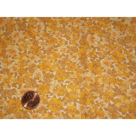 1/2 Yard Cut Quilting Fabric Benarex Yellow Floral Flowers International Crafts - Picture 6 of 6